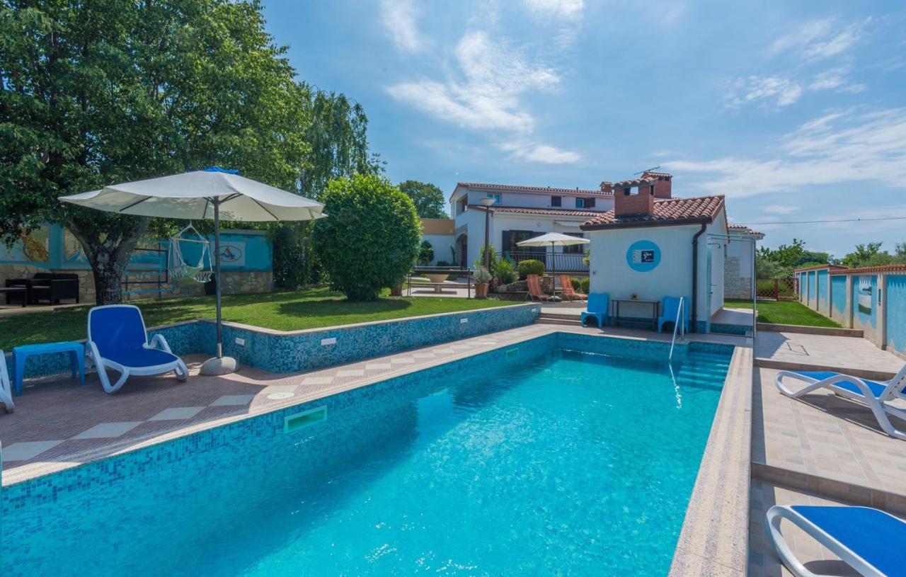 Villa Anita With Common Pool Vrvari Exterior photo